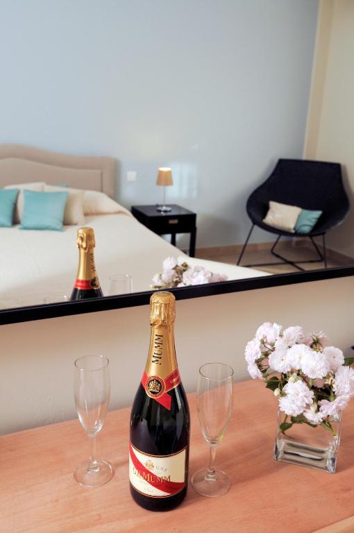 Athena Hotel Milopotamos  Екстер'єр фото