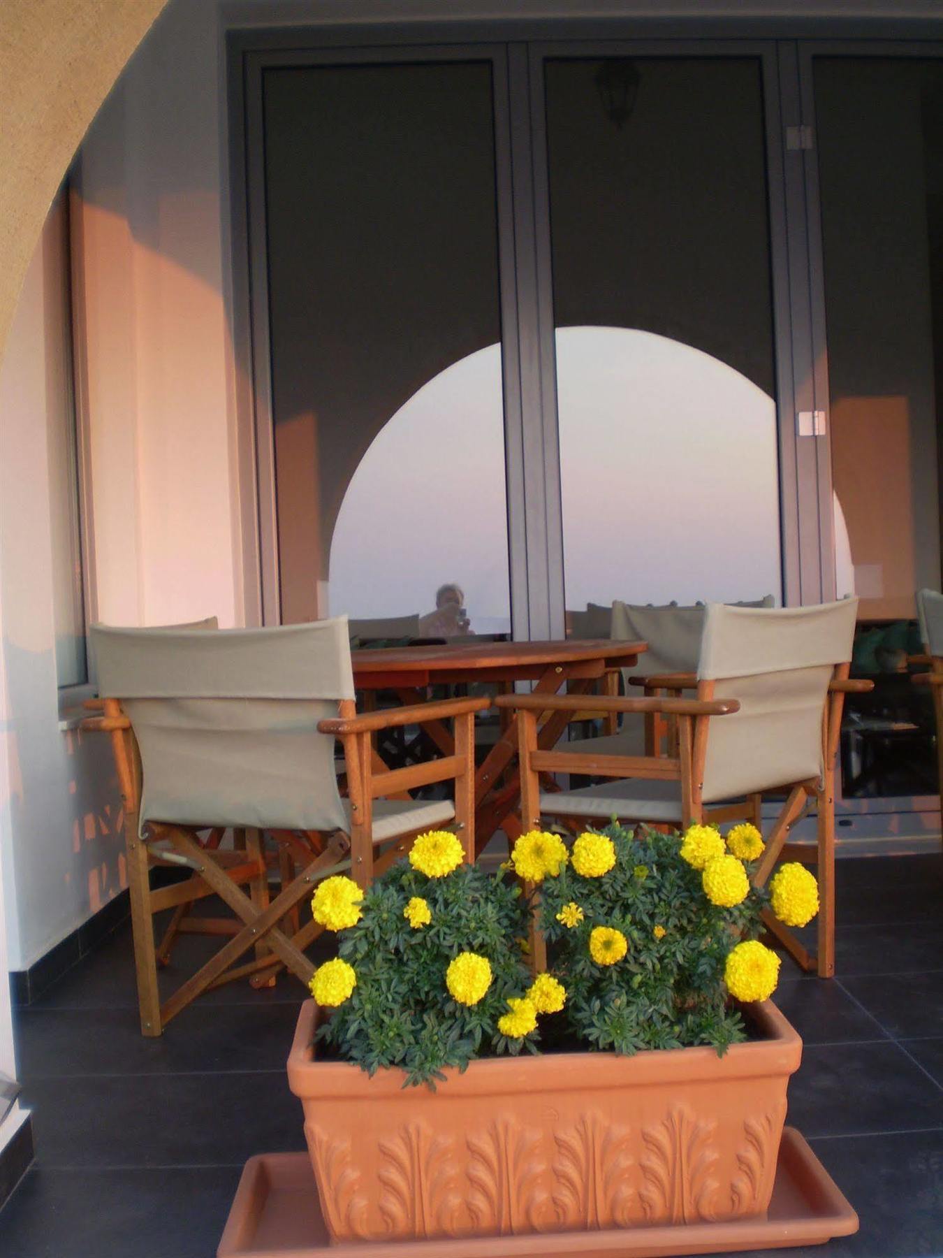 Athena Hotel Milopotamos  Екстер'єр фото